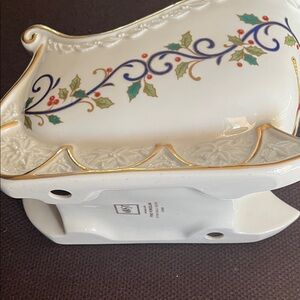 Festive Sleigh-Shaped Dish with Holly Design